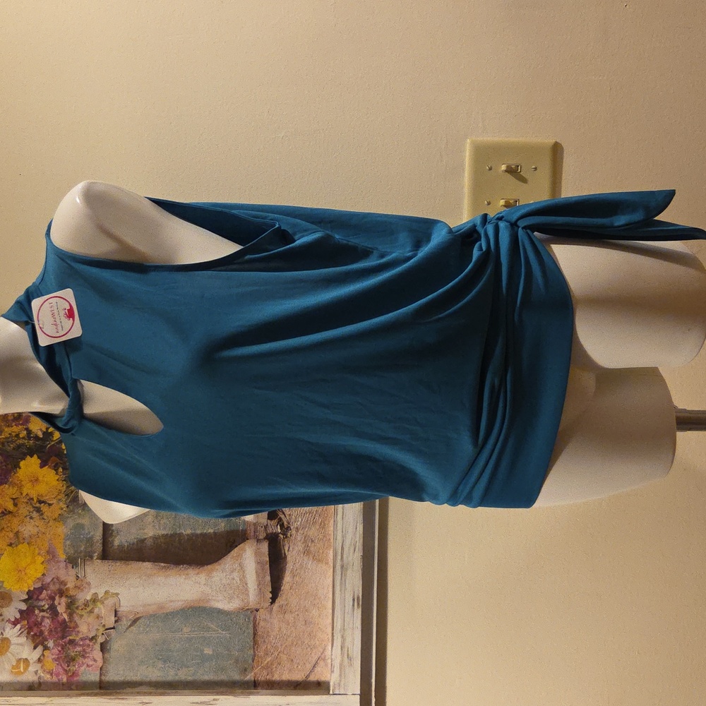 Sheila Rose Tank - Picture 2 of 10